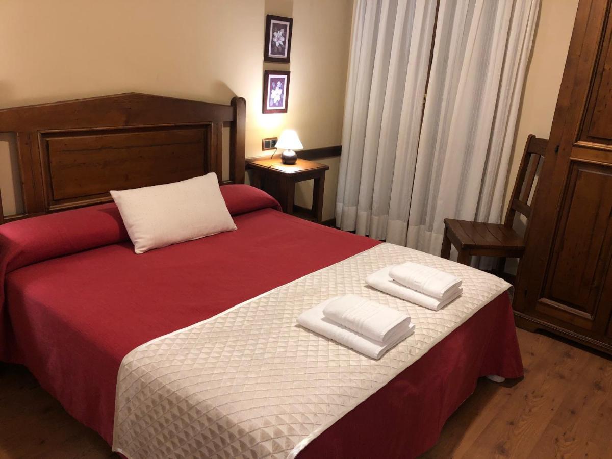 Apartamentos Casa Lavedan ตรามาคาสติลญา เด เตนา ภายนอก รูปภาพ